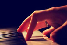 虎扑体育:莱比锡官方:主帅罗泽下课,本赛季球队德甲排第6&欧冠1胜7负.